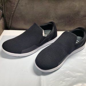 Shoes - The Traveller Phantom Unisex Black Cross Trainer - Women Size 10 Men 9.5